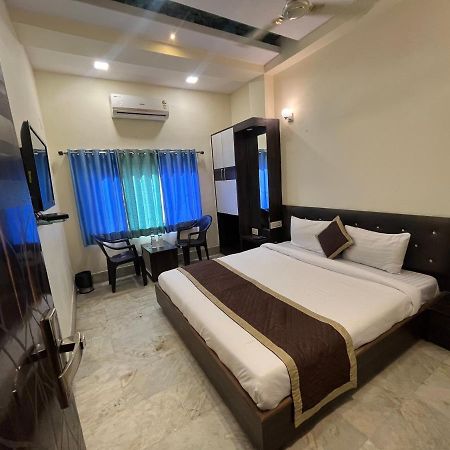 Hotel Raj Vilas Удайпур Экстерьер фото