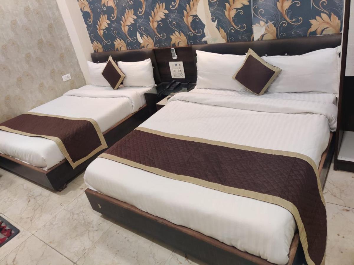 Hotel Raj Vilas Удайпур Экстерьер фото